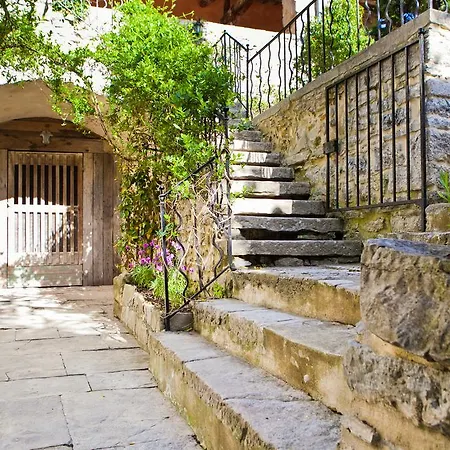 Chambres D'hotes Les Trois Comtes