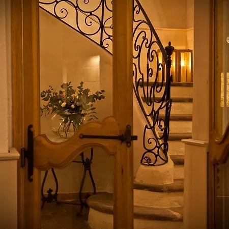 Chambres D'hotes Les Trois Comtes Bed & Breakfast Saint-Hippolyte-du-Fort