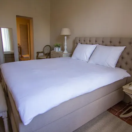 Bed & Breakfast Chambres D'hotes Les Trois Comtes 3*