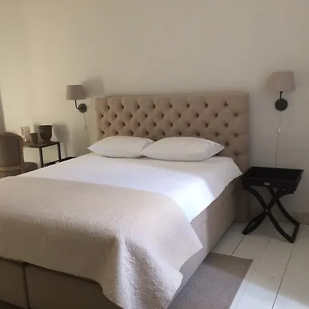 Chambres D'hotes Les Trois Comtes Saint-Hippolyte-du-Fort