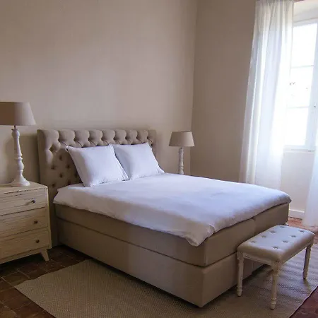 Chambres D'hotes Les Trois Comtes Bed & Breakfast Saint-Hippolyte-du-Fort