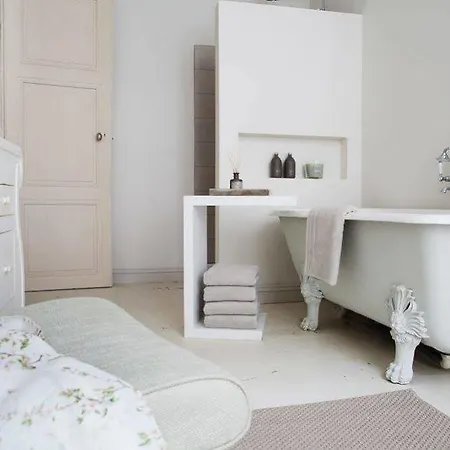 Bed & Breakfast Chambres D'hotes Les Trois Comtes 3*